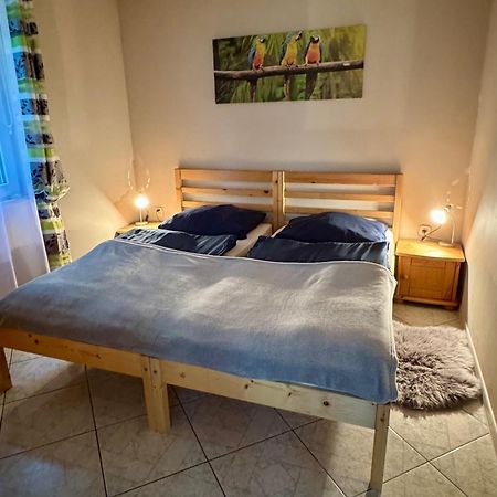 Domek W Glebi Lasu Nad Stawem Wierszyno Esterno foto